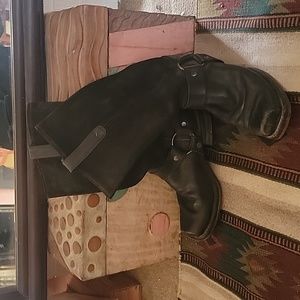 Size 8, Frye, heavy duty boots.